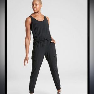 Athleta Unbound Sleeveless Tank Jumpsuit Black Cargo Pocket Size Small